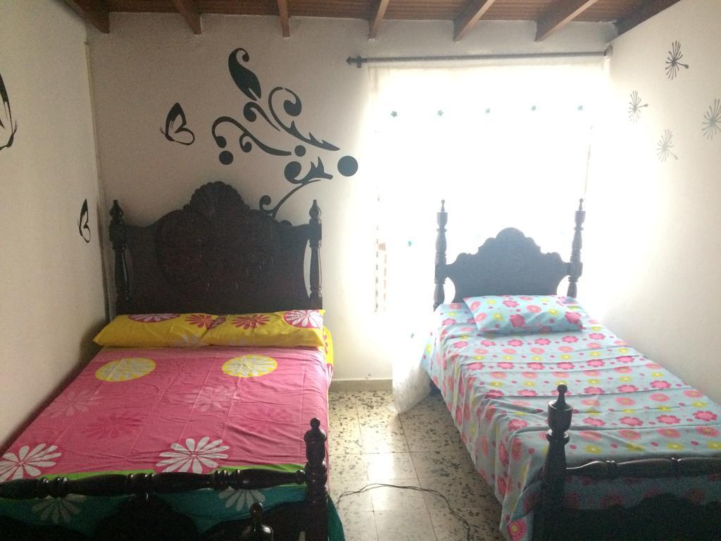 Hostal Monarca Medellín Zewnętrze zdjęcie